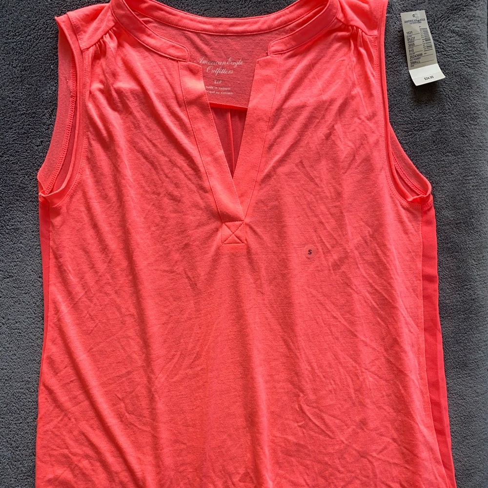 🌸AE Sleeveless Top
